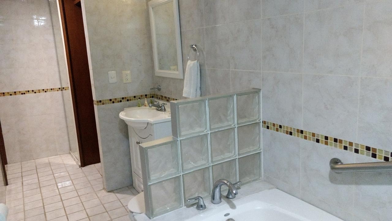 Hotel Porto Alegre Guadalajara Extérieur photo