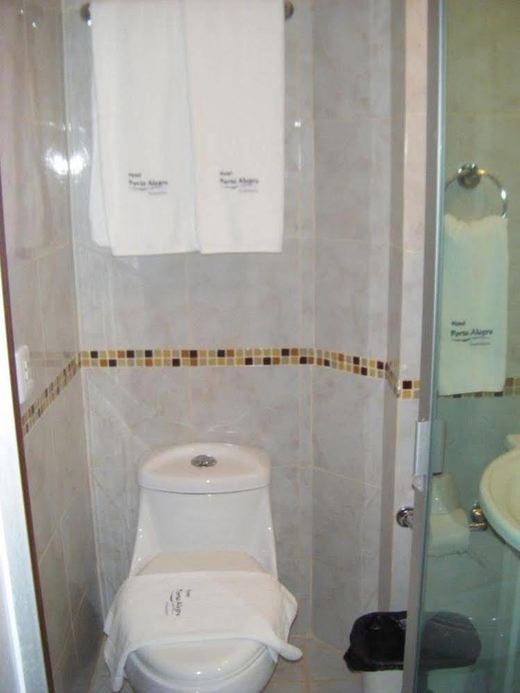 Hotel Porto Alegre Guadalajara Extérieur photo