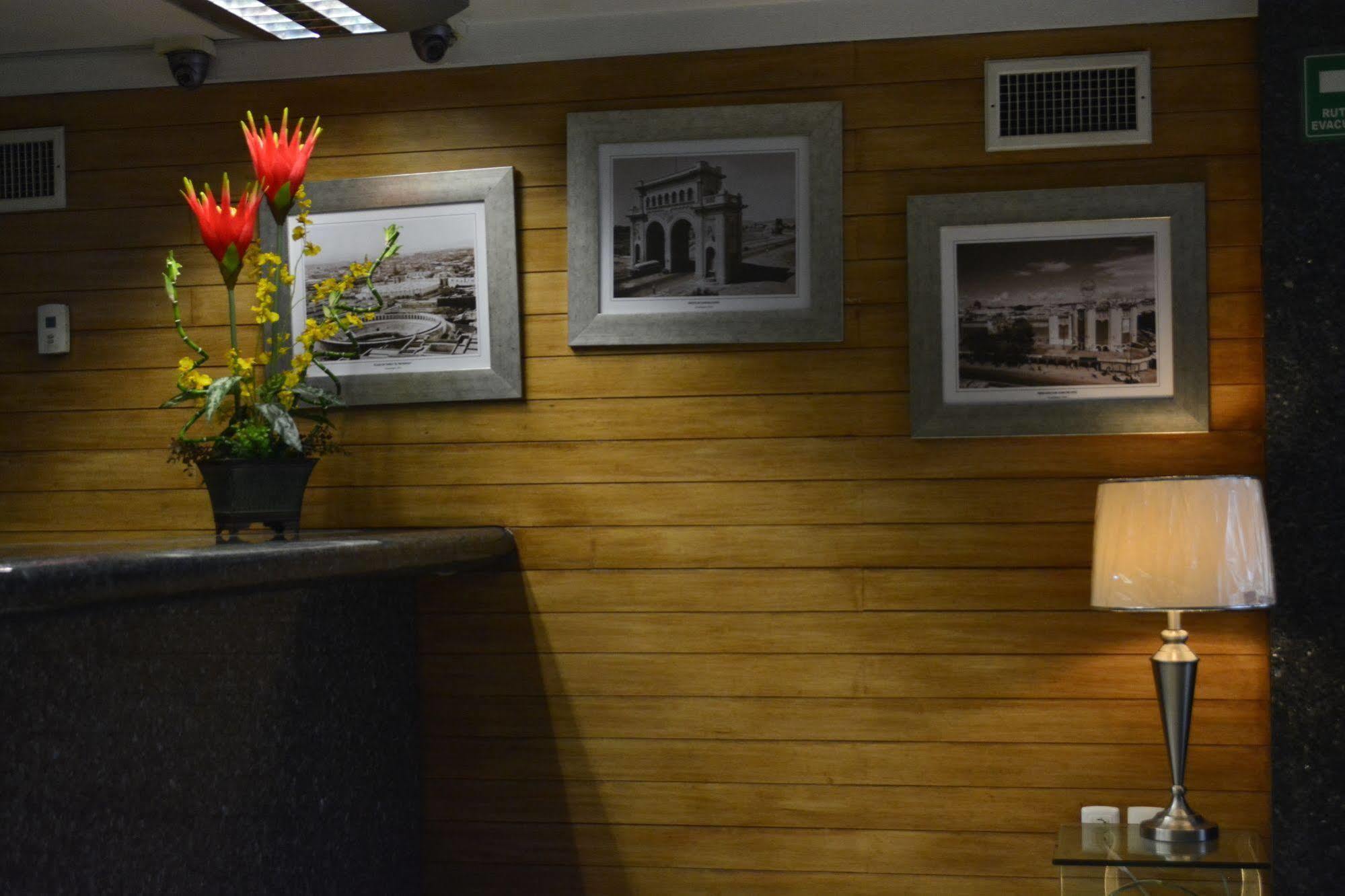 Hotel Porto Alegre Guadalajara Extérieur photo