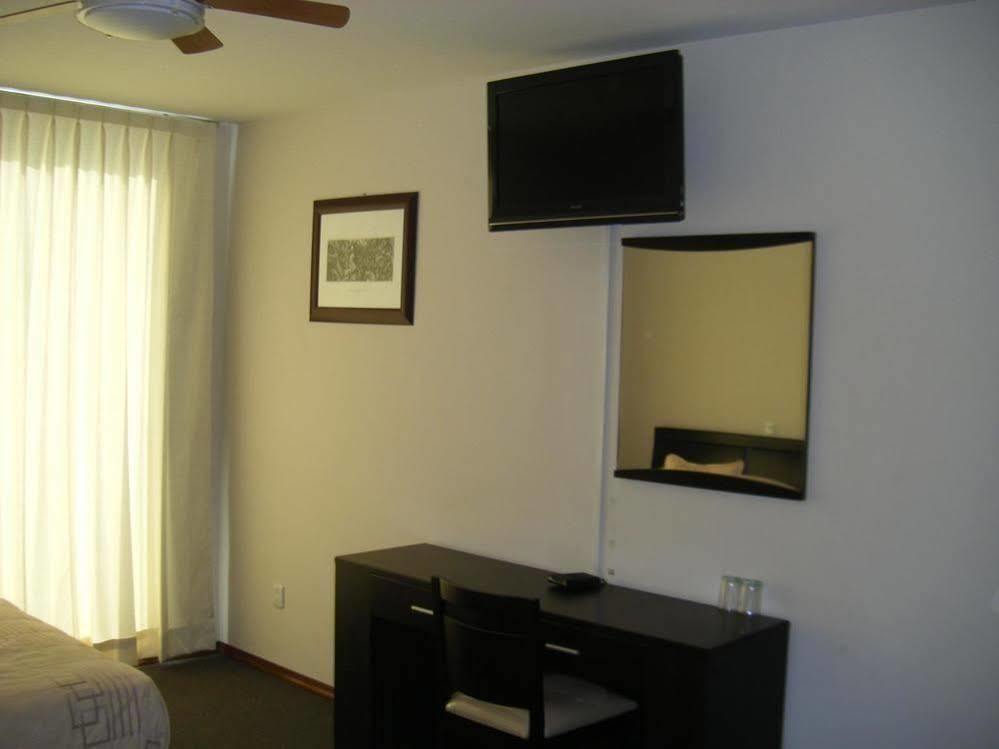 Hotel Porto Alegre Guadalajara Extérieur photo
