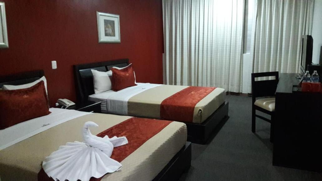 Hotel Porto Alegre Guadalajara Extérieur photo