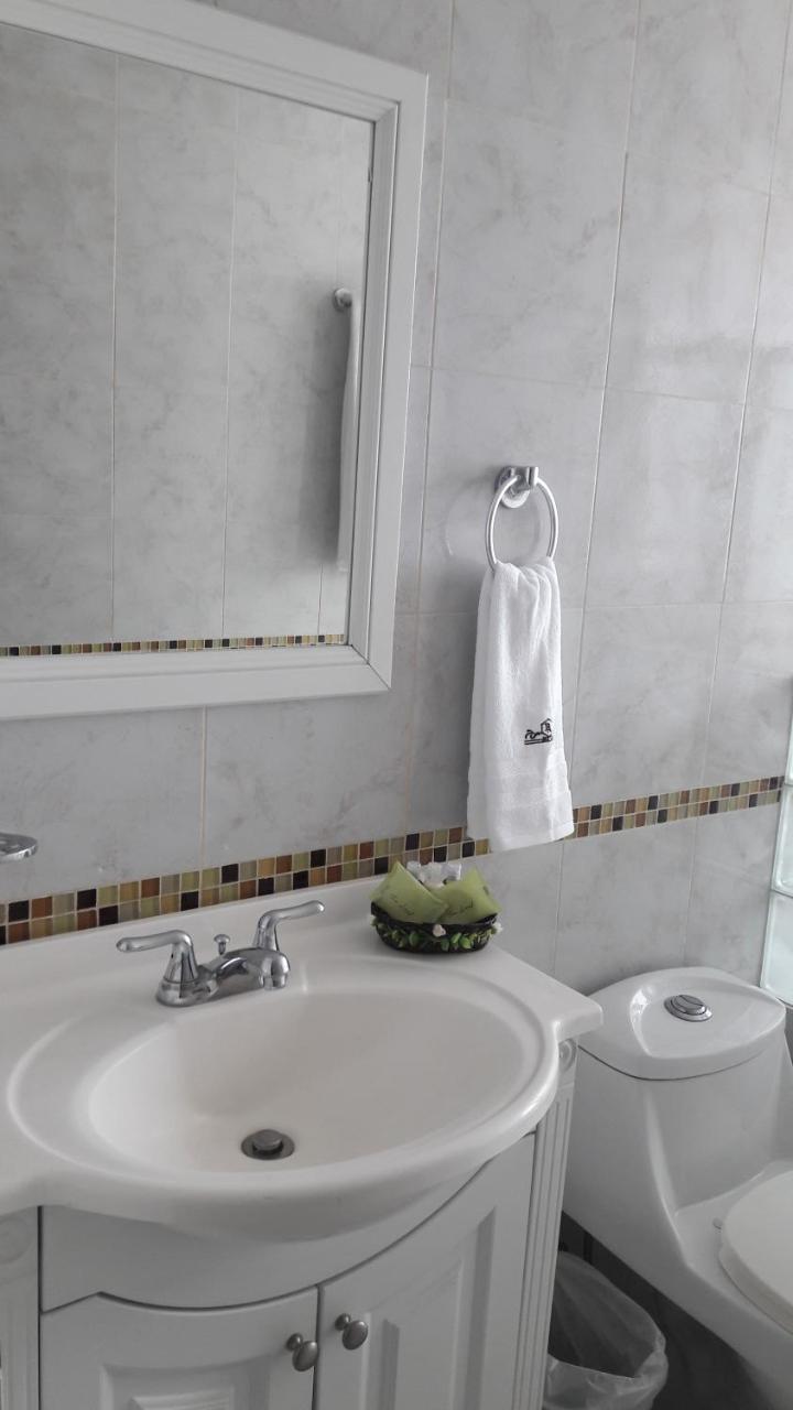 Hotel Porto Alegre Guadalajara Extérieur photo