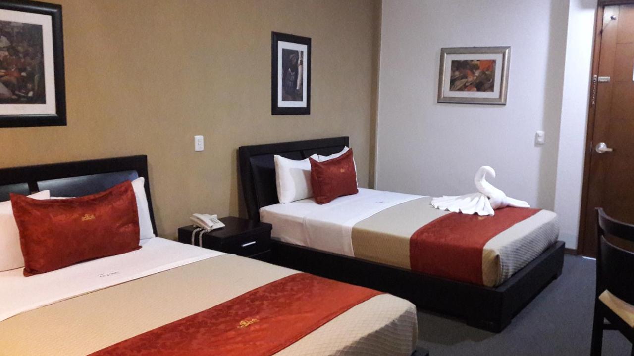Hotel Porto Alegre Guadalajara Extérieur photo
