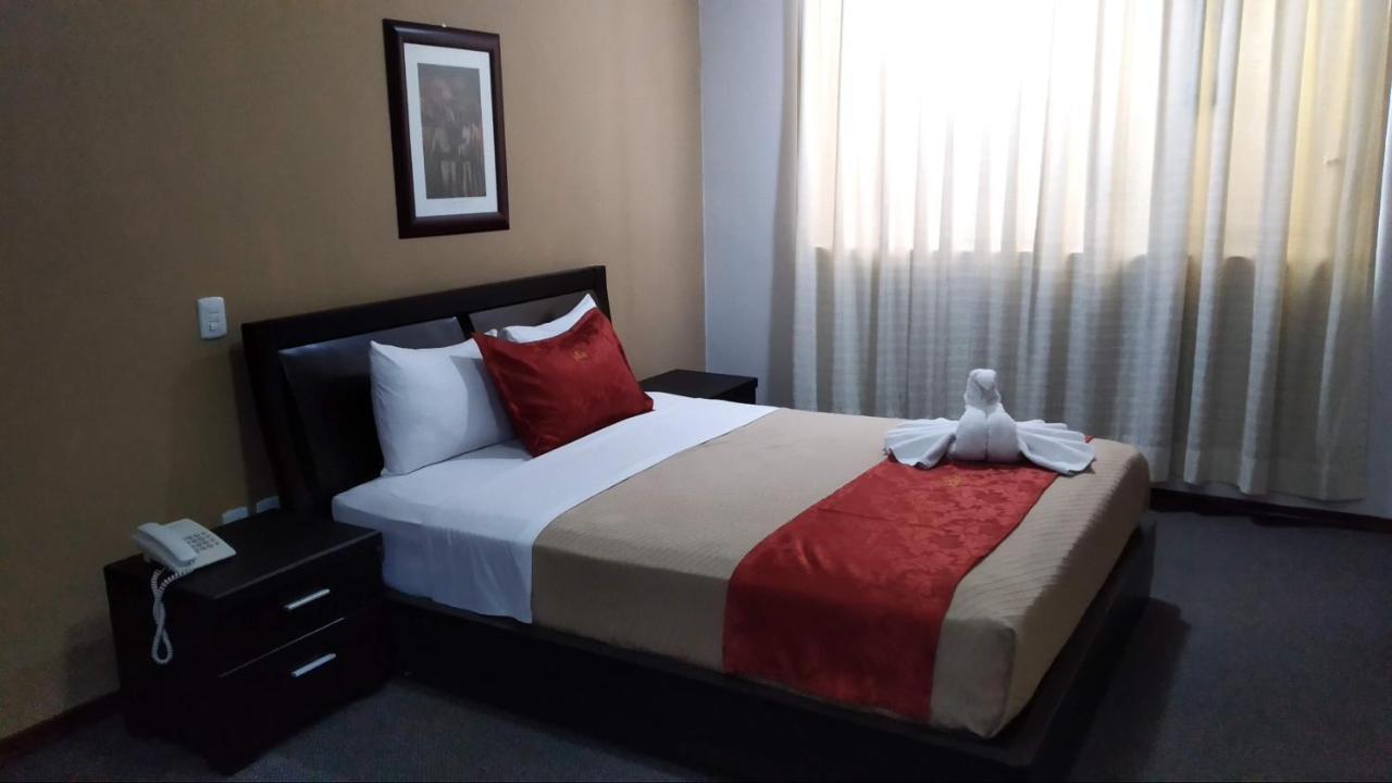 Hotel Porto Alegre Guadalajara Extérieur photo