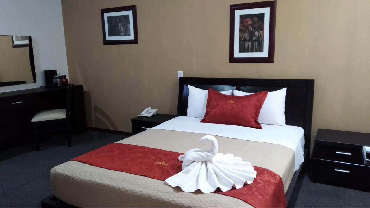 Hotel Porto Alegre Guadalajara Extérieur photo