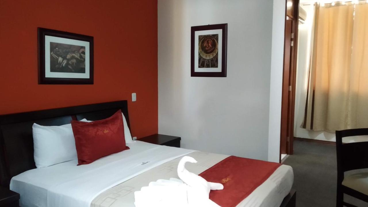 Hotel Porto Alegre Guadalajara Extérieur photo